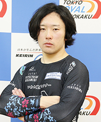 中村龍吉