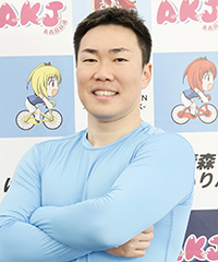 山田諒