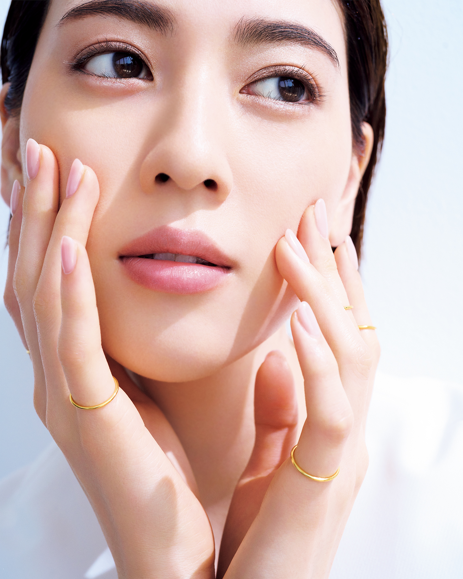三吉彩花