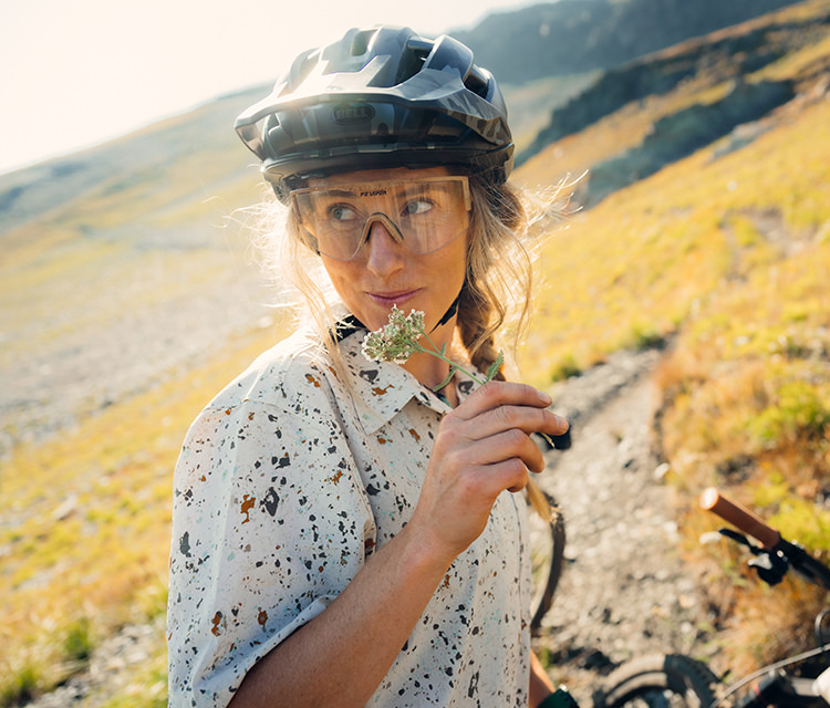 ホーム | Outdoor Research | アウトドアリサーチ オフィシャルウェブ