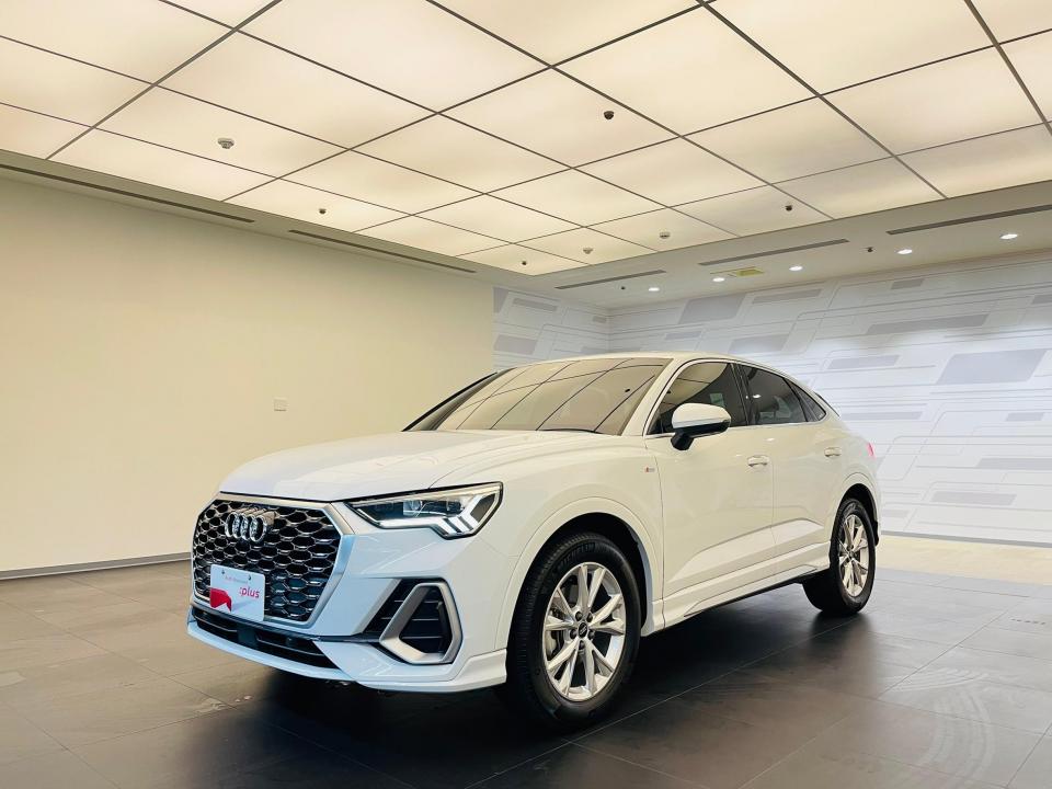 22 Audi Q3 Sportback Rsq3 中古車 Yahoo奇摩汽車機車