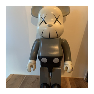 bearbrickKAWS