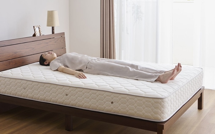 日本人に合った寝心地で快眠できる国産マットレス | a.flat 風が運ぶ 