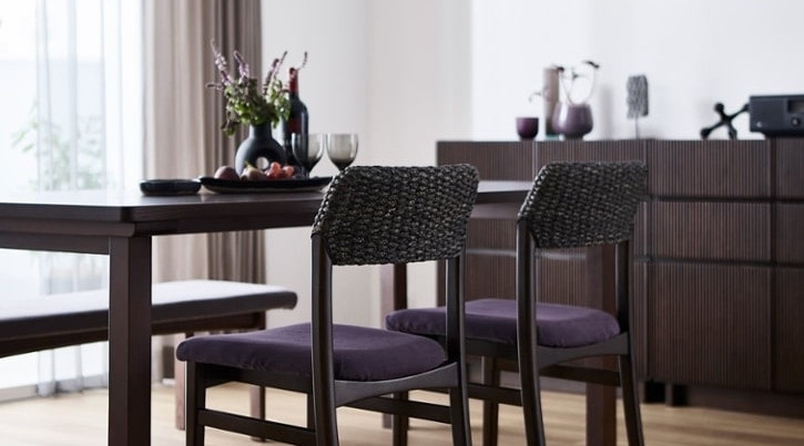 ダイニングテーブルの高さを調整する ～脚カットサービスで低く調整