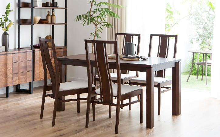 特集 ダイニングチェアの選び方 デザインで演出するリゾート空間 A Flat その暮らしに アジアの風を 目黒通り 新宿 大阪梅田 グランフロント北館