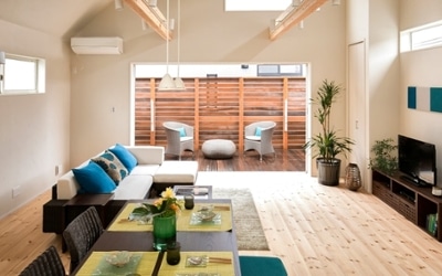 沖縄の海と森に包まれた インテリアコーディネート実例10選 A Flat その暮らしに アジアの風を 目黒通り 新宿 大阪梅田 グランフロント北館