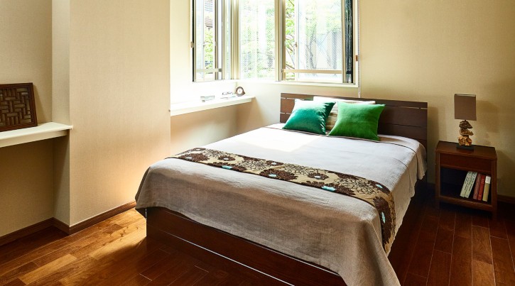 睡眠の悩みを解決 快眠を得るための寝室のインテリアコーディネート A Flat その暮らしに アジアの風を 目黒通り 新宿 大阪梅田 グランフロント北館