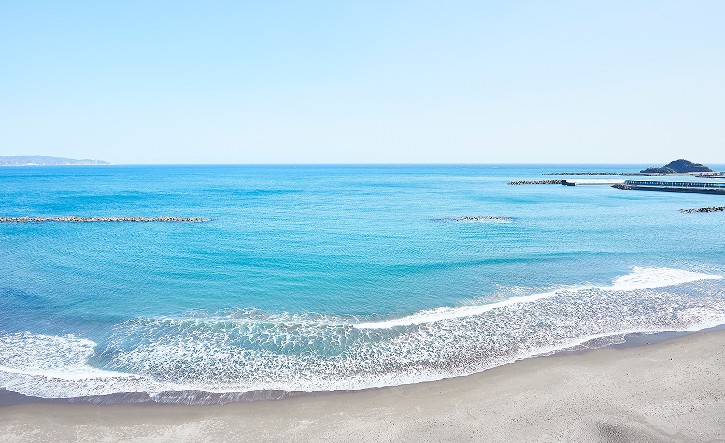 インテリア実例 海と空が見える千葉 鴨川の別荘コーディネート A Flat その暮らしに アジアの風を 目黒通り 新宿 大阪梅田 グランフロント北館