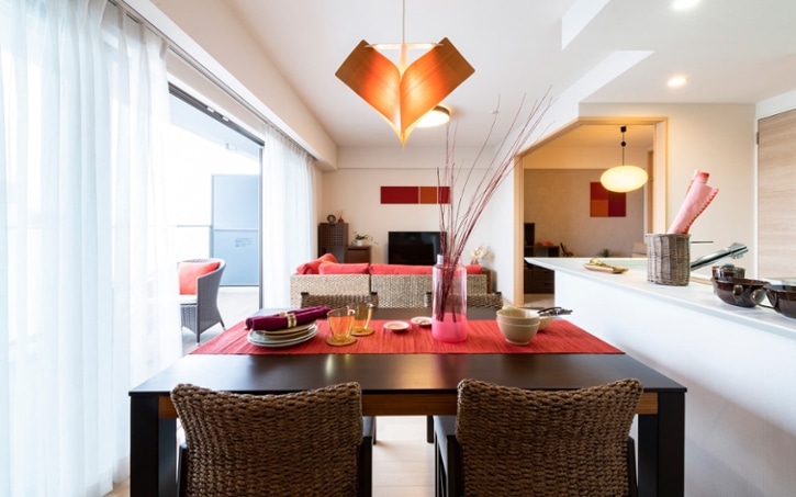 間接照明でおしゃれな空間を作るインテリアコーディネート A Flat その暮らしに アジアの風を 目黒通り 新宿 大阪梅田 グランフロント北館