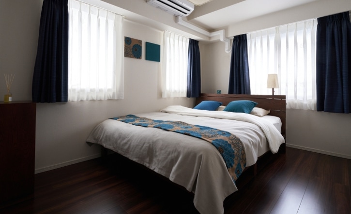 インテリア実例 ハワイの森と海をイメージしたホテルライクなインテリアコーディネート A Flat その暮らしに アジアの風を 目黒通り 新宿 大阪梅田 グランフロント北館