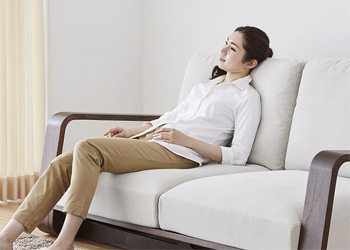 おすすめソファカバー8選 人気の着せ替えタイプ A Flat その暮らしに アジアの風を 目黒通り 新宿 大阪梅田 グランフロント北館