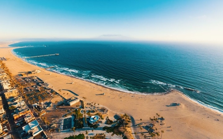 サーフスタイルな部屋を叶える インテリアコーディネートのポイント A Flat その暮らしに アジアの風を 目黒通り 新宿 大阪梅田 グランフロント北館