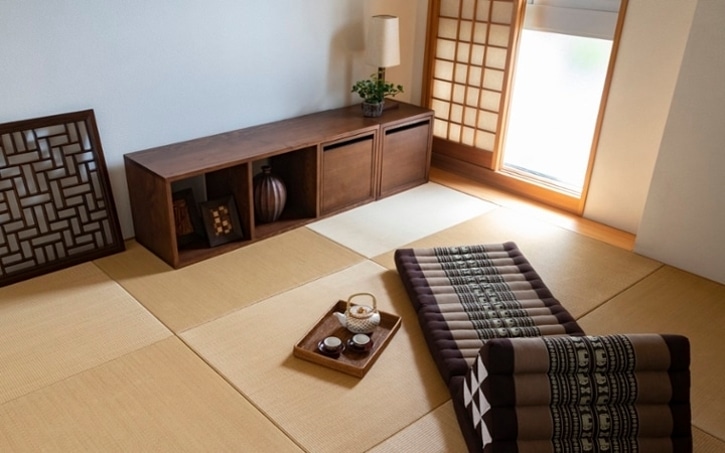 マンションの和室をおしゃれに見せるコーディネート術 インテリア実例付き A Flat その暮らしに アジアの風を 目黒通り 新宿 大阪梅田 グランフロント北館