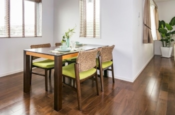 理想の快適なリビングを叶える4つのステップ リビングとダイニングの違いは A Flat その暮らしに アジアの風を 目黒通り 新宿 大阪梅田 グランフロント北館