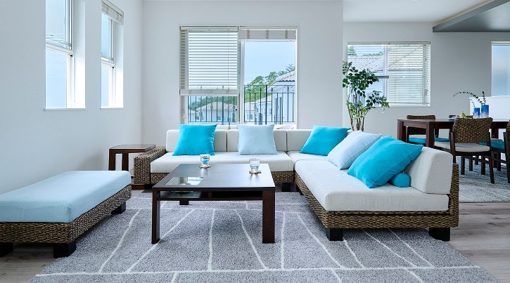 グリーンのL字型コーナーソファ