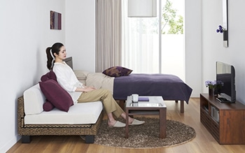 落ち着く部屋で充実した毎日を過ごす 落ち着ける部屋作り 4つのポイント A Flat その暮らしに アジアの風を 目黒通り 新宿 大阪梅田 グランフロント北館