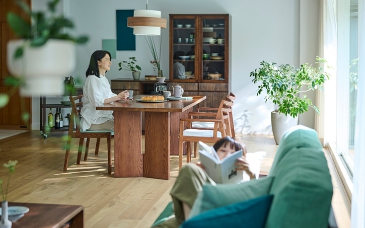 理想のイメージや暮らしを叶えるダイニングセット | a.flat 風が運ぶ