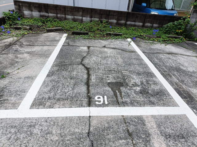 伊丹市南野、ラスタホール向かい、金城文化の月極駐車場15.16.17番の駐車場写真