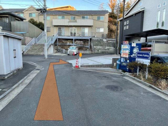 【不定期】臨時　篠原町MM玄関前駐車スペースの駐車場写真