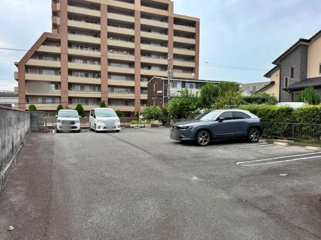 【南側から進入】市砂子1402☆アキッパ駐車場の駐車場写真