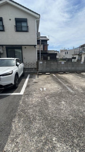 今治市本町(11番)の駐車場写真