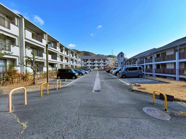 県営宝塚切畑住宅 駐車場の駐車場写真