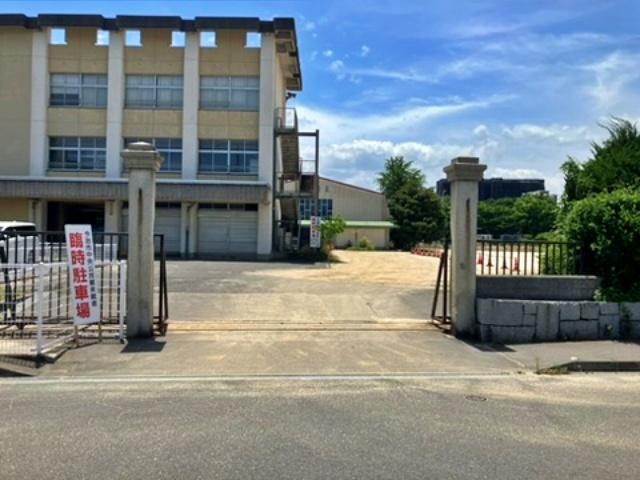 旧日吉小学校【今治市民のまつり2026年8月8日(土)】の駐車場写真