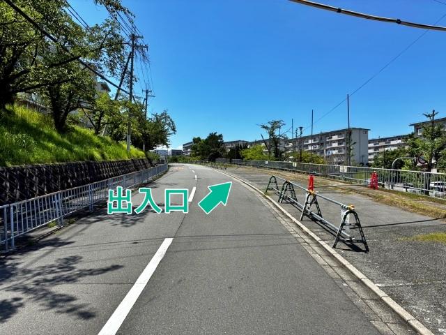 千里桃山台駐車場※15号棟付近の駐車場写真