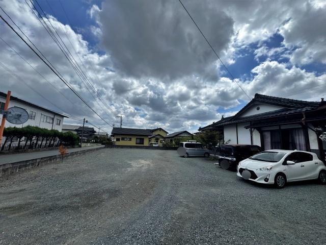 御代志1656-32駐車場の駐車場写真