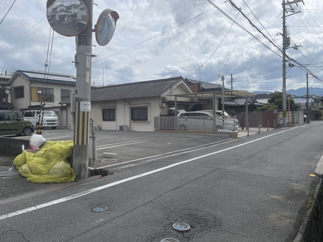 富堂町305 月極駐車場の駐車場写真