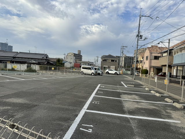 植松町5丁目15駐車場の駐車場写真