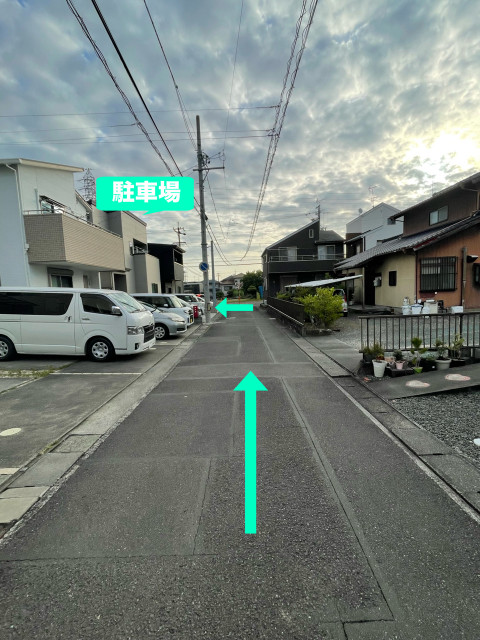 船越東町260-3駐車場の駐車場写真