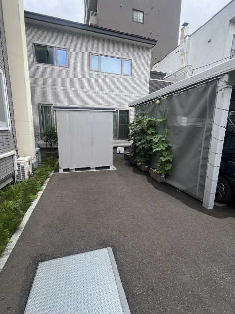 新道東駅裏akippa駐車場①の駐車場写真