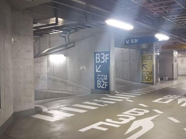 【7/13限定 12:00以降の入庫必須】【高さ170cm】【B3F】サピアタワーakippa駐車場【326・327】の駐車場写真