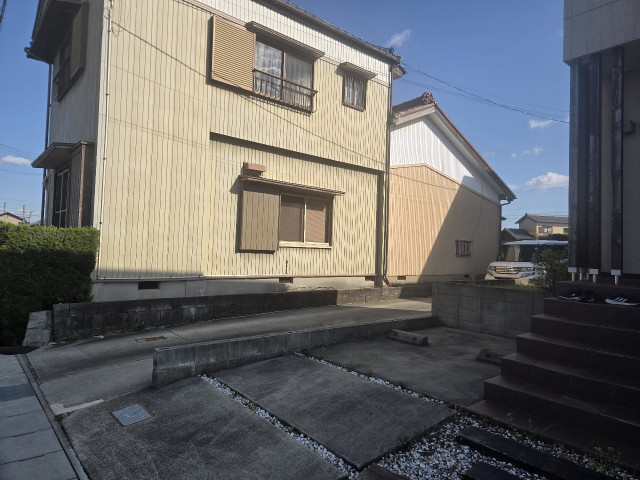 愛知県安城市桜井町山ノ寺14番地1駐車場の駐車場写真