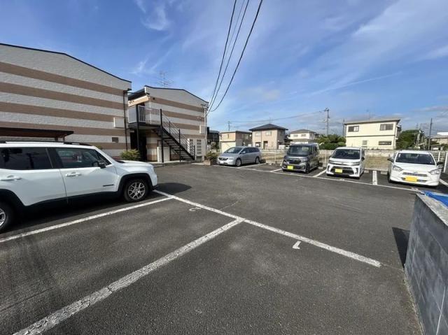 レオパレスI N南仙台駐車場【26218】の駐車場写真
