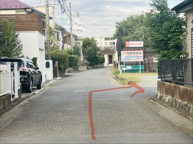 出口町公園南隣May English駐車場の駐車場写真