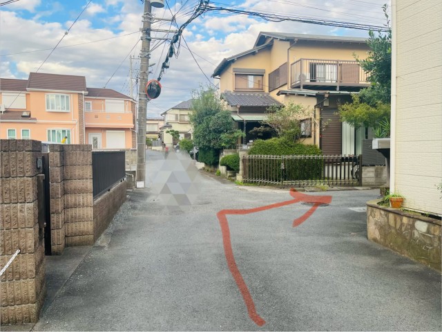 出口町公園南隣May English駐車場の駐車場写真