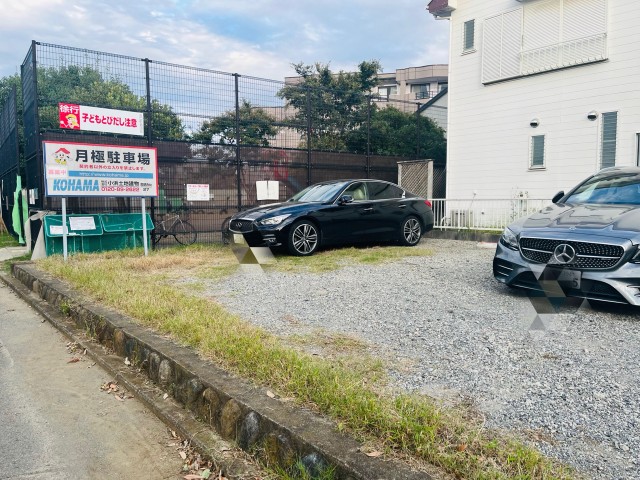 出口町公園南隣May English駐車場の駐車場写真