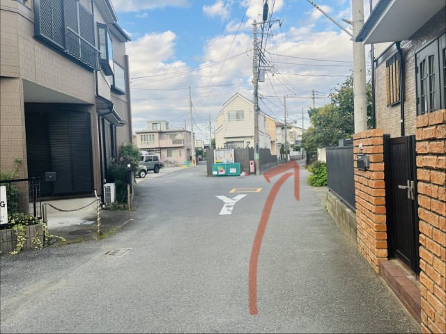 出口町公園南隣May English駐車場の駐車場写真