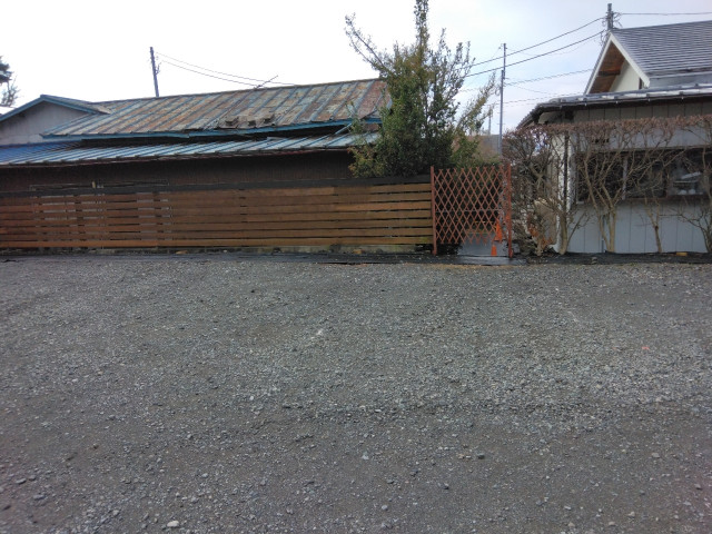 しんたく富士吉田市浅間2丁目7番8号駐車場の駐車場写真