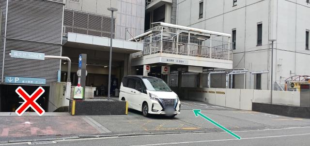 GEEKS OKAYAMA駐車場普通車【大型車 車幅230cmまで】地下1階平面駐車場の駐車場写真