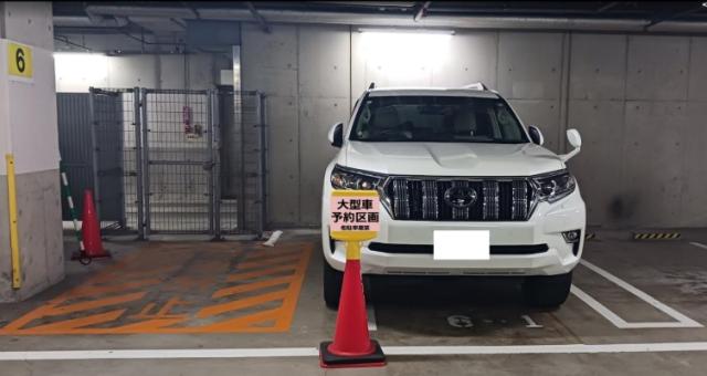 GEEKS OKAYAMA駐車場普通車【大型車 車幅230cmまで】地下1階平面駐車場の駐車場写真