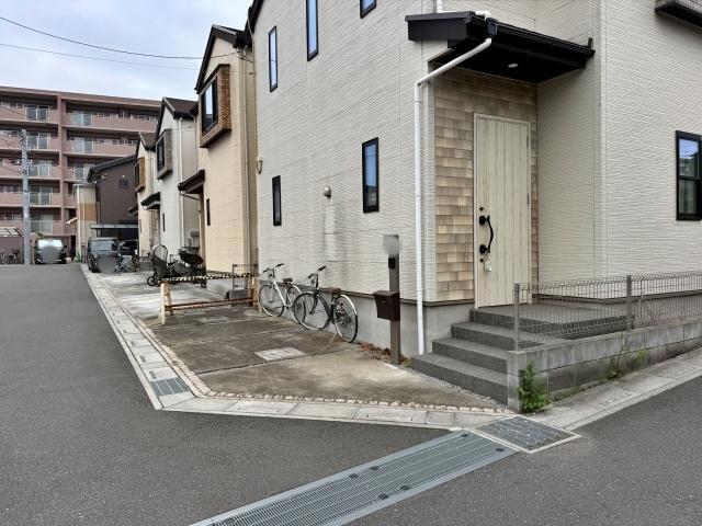 [083b3]下新倉4丁目27 個宅アキッパ駐車場の駐車場写真