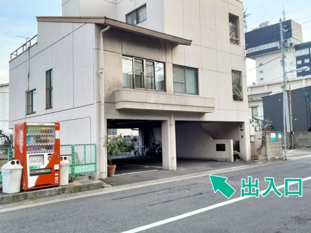 城東町1-9-23駐車場【屋根なし】の駐車場写真