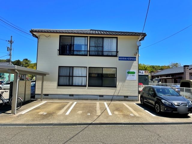 エスタサンク【C230】の駐車場写真