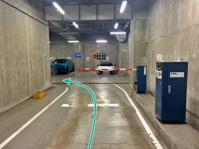 【1/1限定 9:00~18:00】【機械式/高さ155㎝以下】Dパーキングみなとみらいセンタービルの駐車場写真