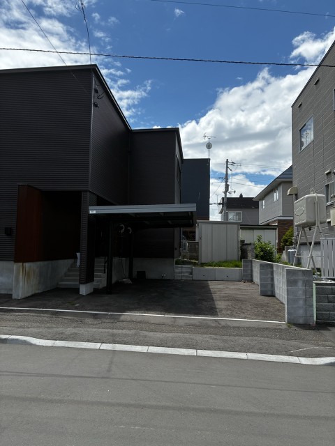 福住3条12丁目2-13駐車場の駐車場写真