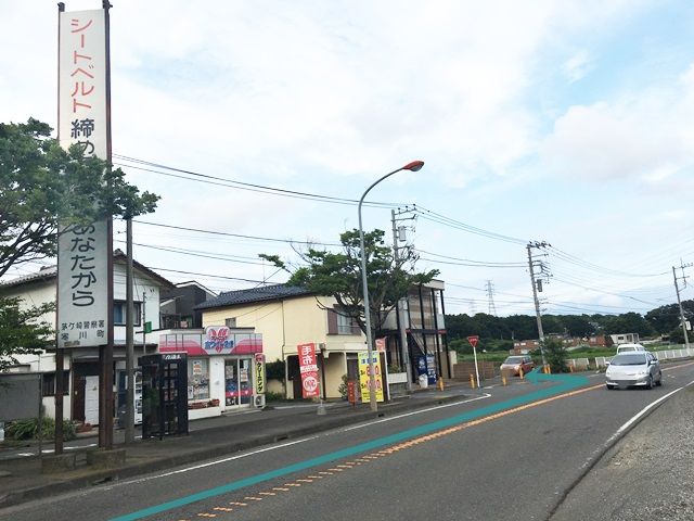 【道順3】写真を参考に「左折」してください。