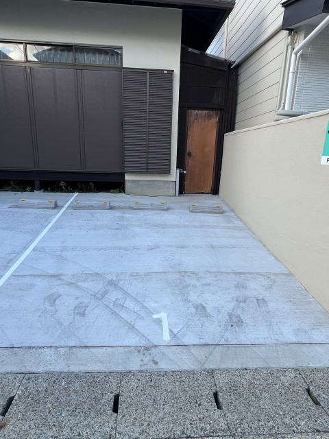 北花山大林町96-5駐車場の駐車場写真